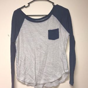 Long sleeve shirt with pocket